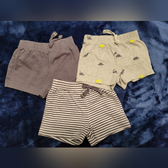 The Children's Place - Shorts 0-3months - Picture 2 of 2